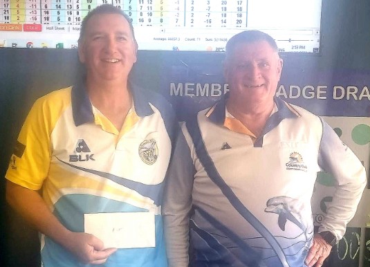 Above: Winner of Hamilton North’s A&J Air 7up Pairs Wayne Smith and John Parkinson.